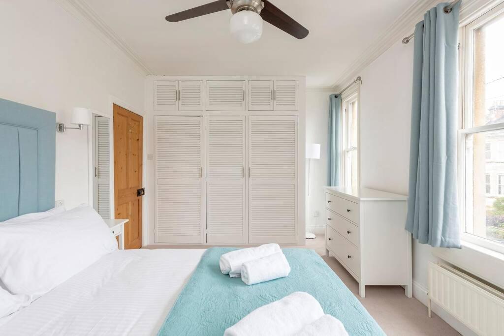 Spacious House - 2 Double Rooms - Street Parking - Garden 바스 외부 사진