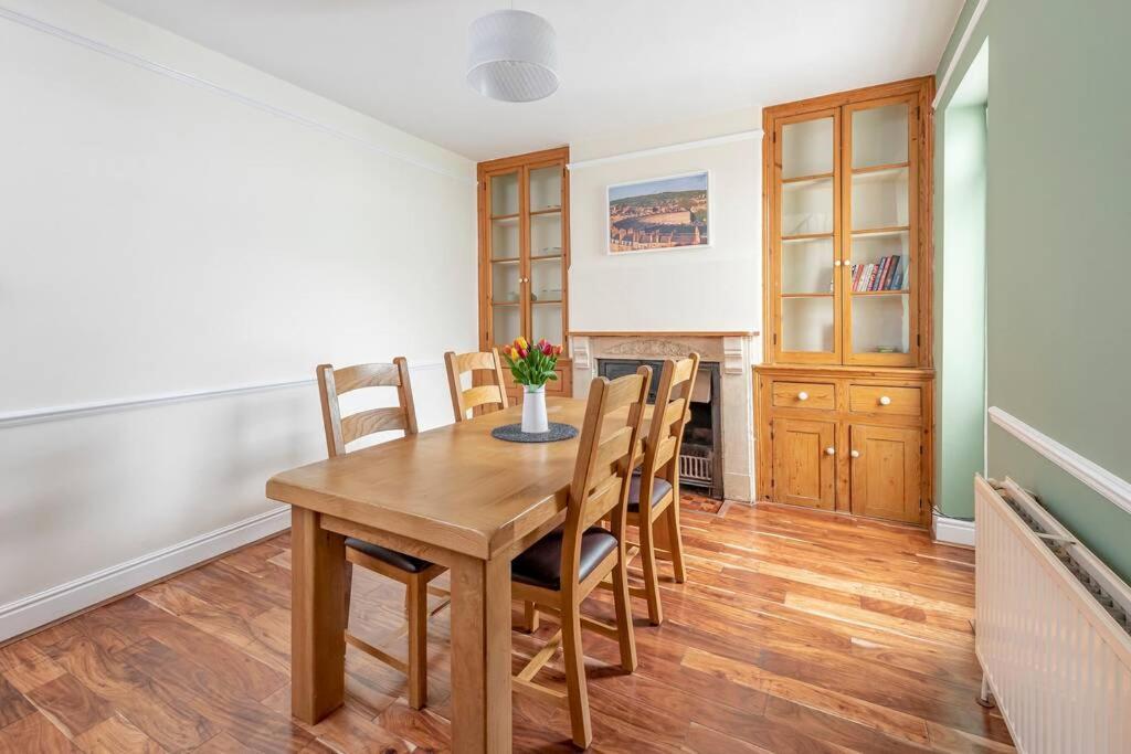 Spacious House - 2 Double Rooms - Street Parking - Garden 바스 외부 사진